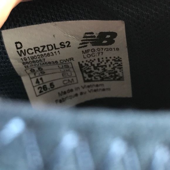 New Balance FF Cruz V2 Blue Athletic Running Shoes WCRZDLS2 Women’s Size 9.5 - Picture 11 of 12